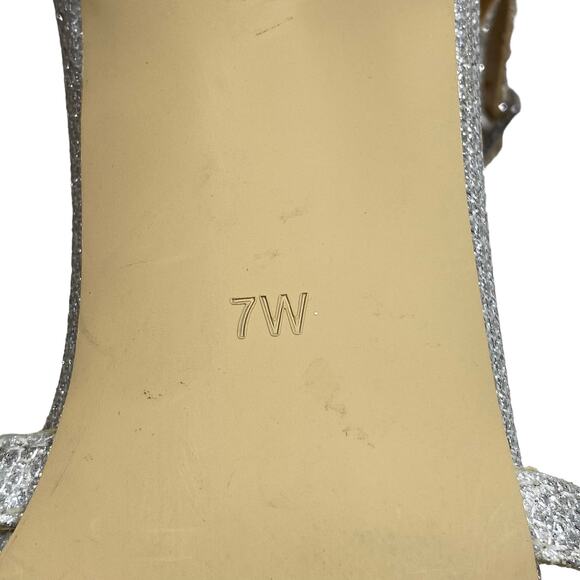 Badgley Mischka Women's Silver Metallic Strappy Heels Size US 7 - Picture 11 of 12